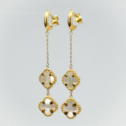 Aretes Trébol Doble Nácar en Oro 18k