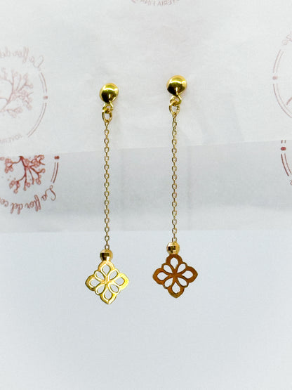 Aretes Flor Suspendida en Oro 18k