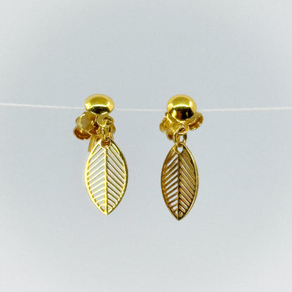 Aretes Hoja Dorada Oro 18k✨