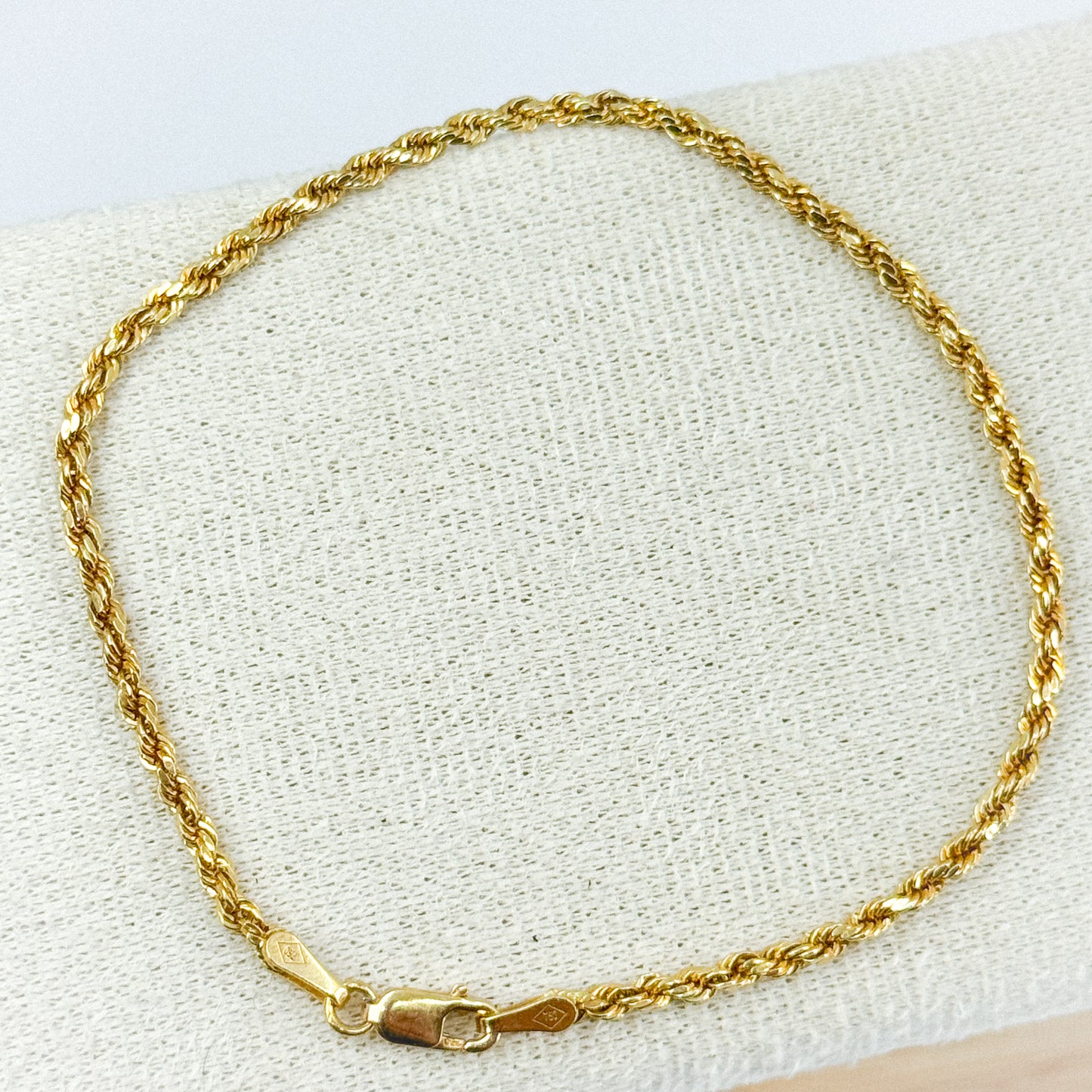 Pulsera Cordón dorado 18k✨