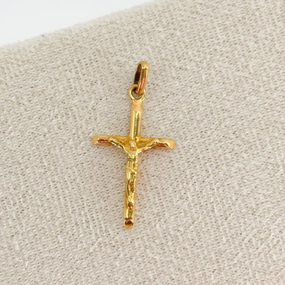 Dije Crucifijo de Jesús – Oro 18k