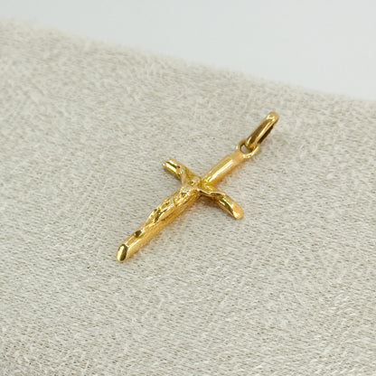 Dije Crucifijo de Jesús – Oro 18k