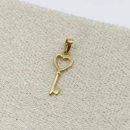 Dije Llave Corazón Doble – Oro 18k