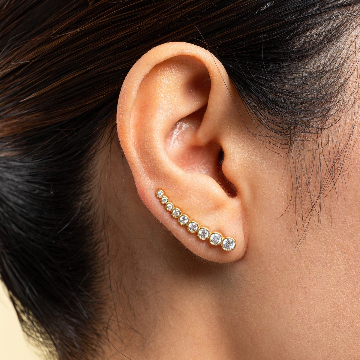 Aretes Éclat Impérial – Cristales Graduados en Oro 18K
