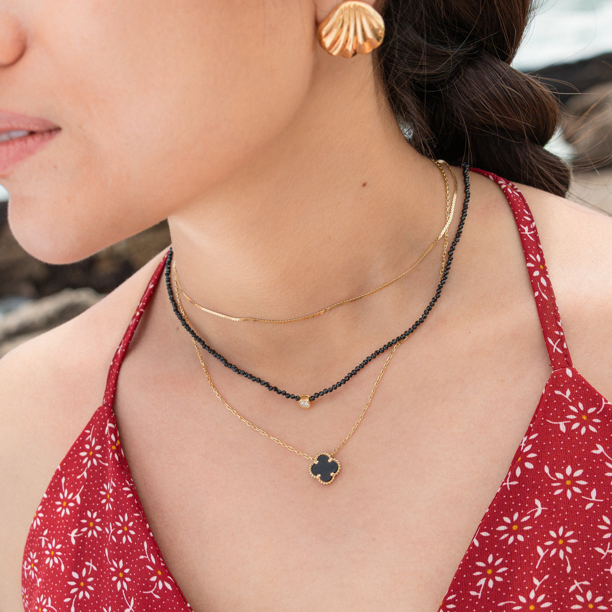 Collar Trébol Noir Delicado – Oro 18K
